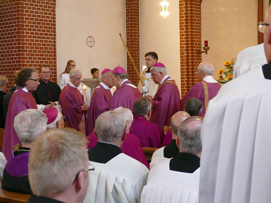 Pontifikalrequiem und Beisetzung von Weihbischof em. Johannes Kapp (Foto: Karl-Franz Thiede)